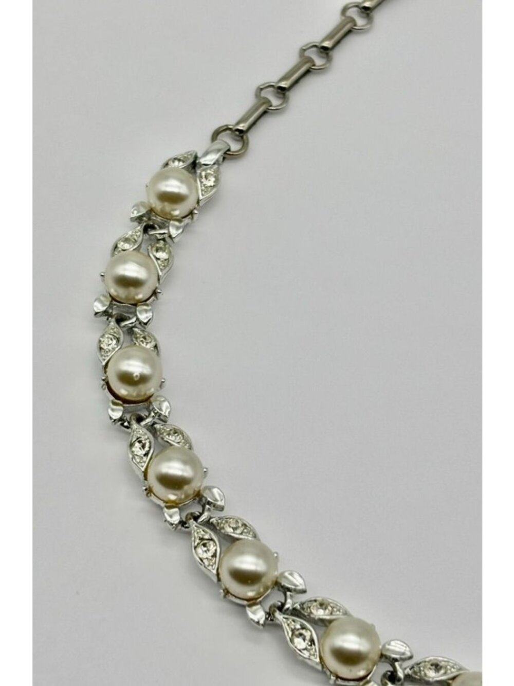 Vintage Lisner Choker Faux Pearl Pave Rhinestone W/Silver-Tone Adjustable Signed - Picture 10 of 16